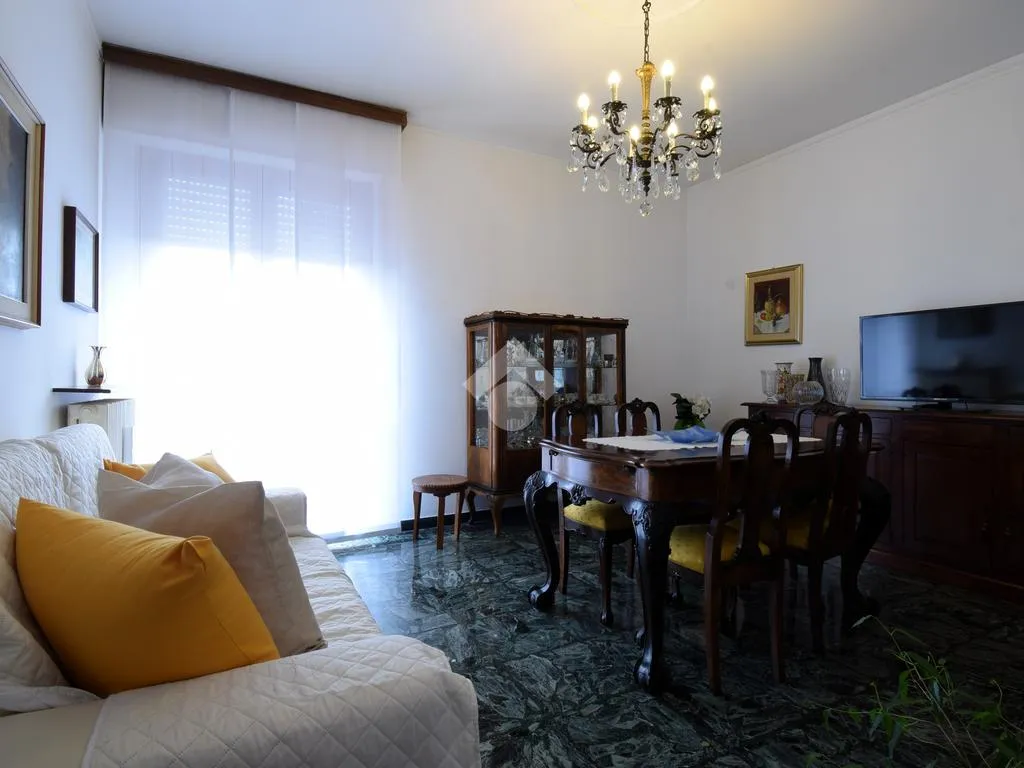 Salle à manger - Duplex Villa with Private Courtyard in Pieve Emanuele