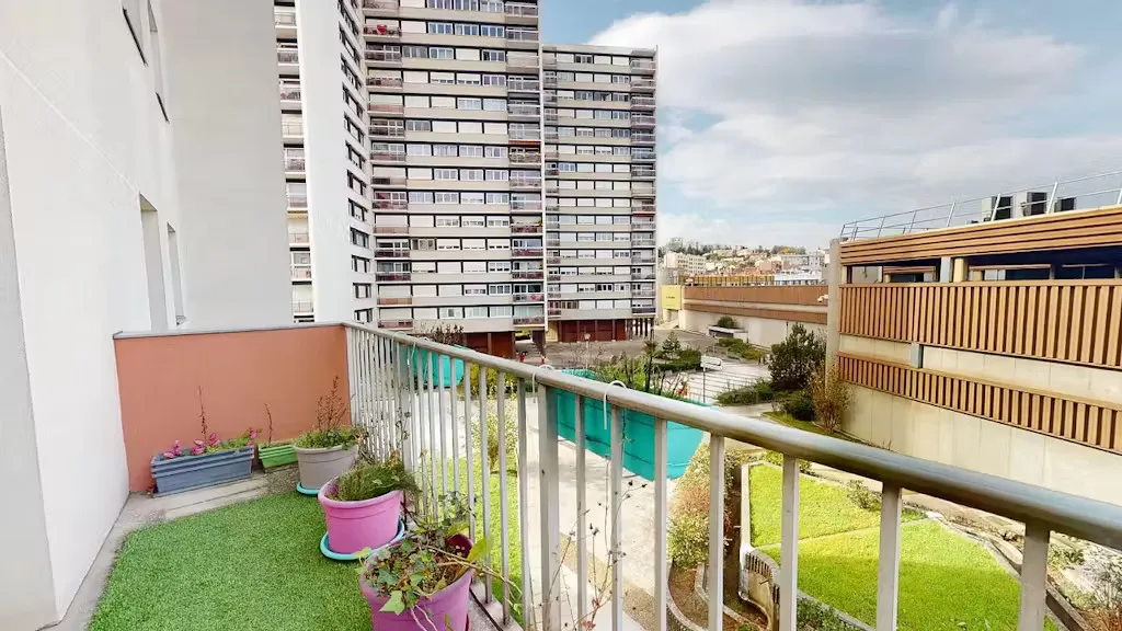 Balcon - Appartement Meublé à Saint-Étienne