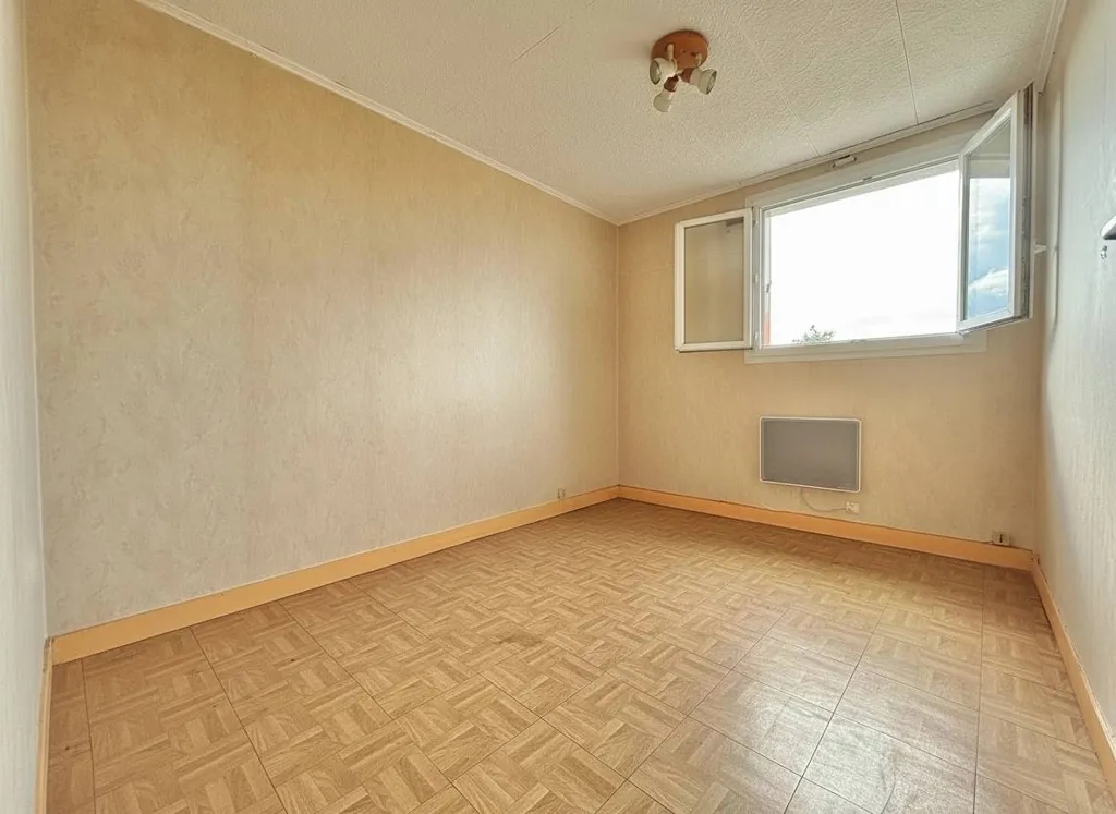 Stanze - 2-Bedroom Apartment with RER E Access in Pontault-Combault