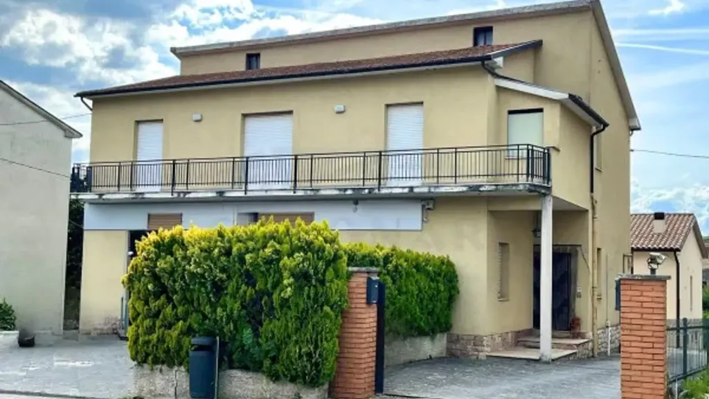 Välivaade - Spacious Apartment with Balcony in Massa Martana