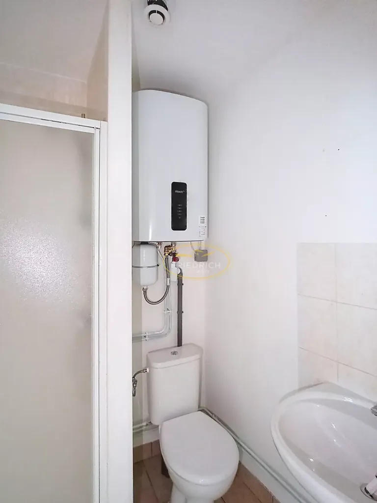 Salles de bain - Studio Rénové au Cœur de Bar-le-Duc