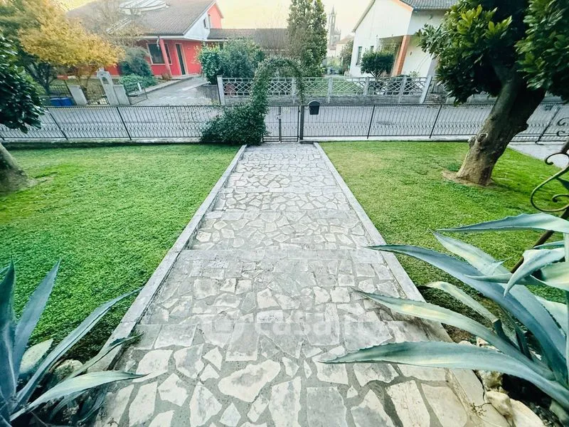 Aed - Rustic Villa with Garden in Pieve di Coriano