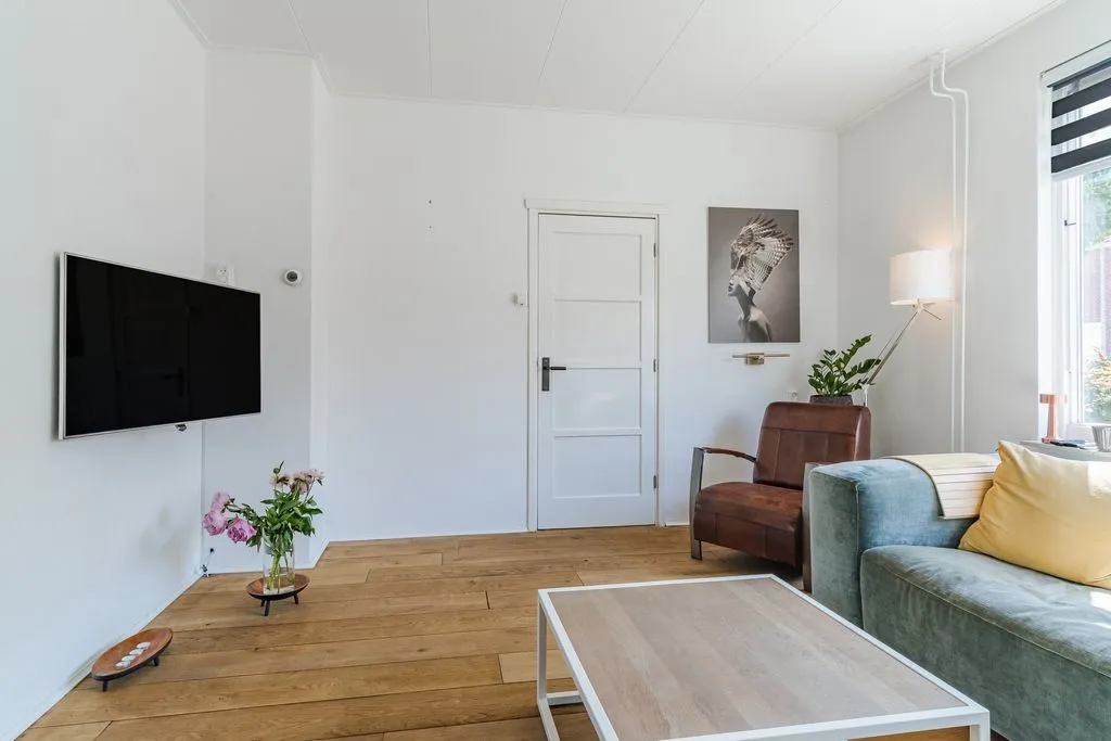 Elutuba - Modernised Semi-Detached House with Solar Panels in Oss