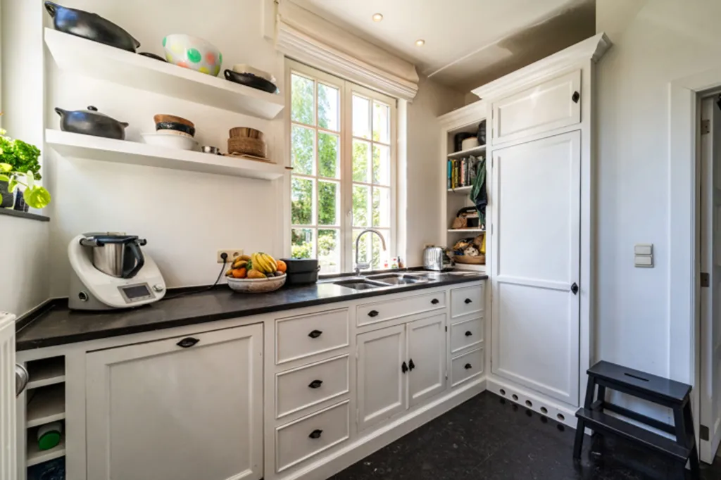 Cuisine - Villa 4 Façades avec Jardin au Chant d'Oiseau