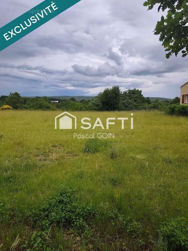 Aed - Buildable Plot with View in Issirac
