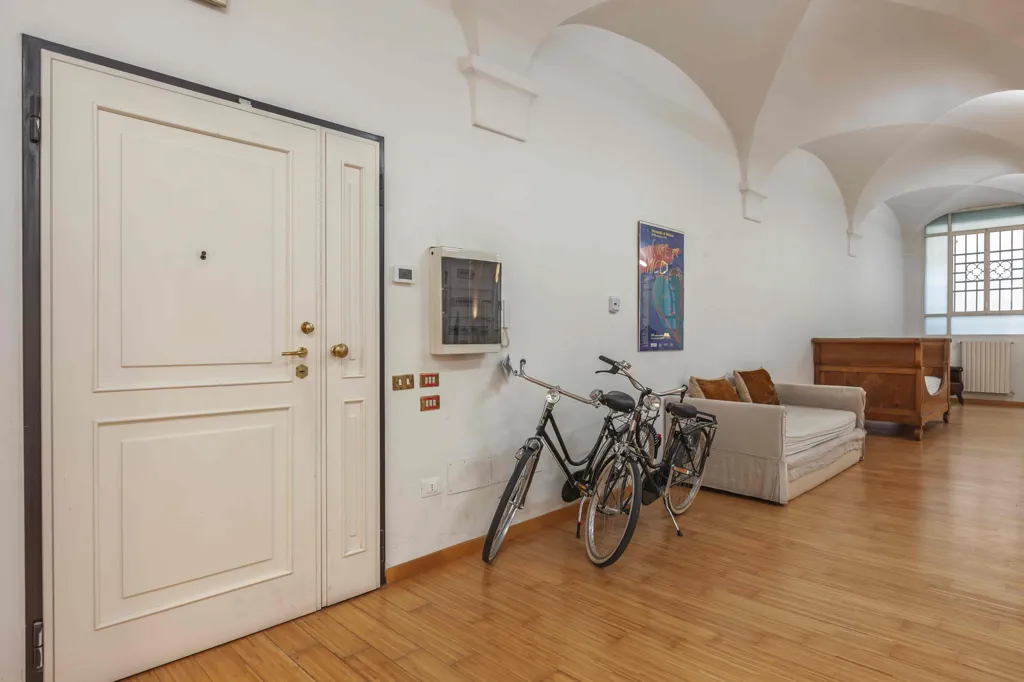 Séjour - Open-Plan Loft with Short-Term Rental in Bologna