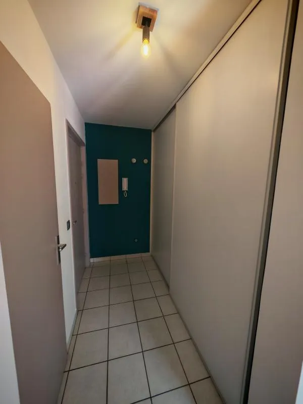 Esik - Renovated 2-Bedroom Apartment in Rumilly