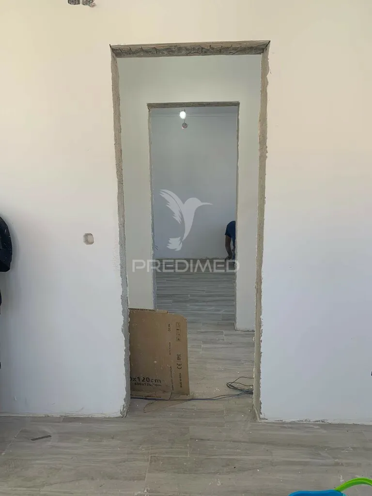 Esik - Fully Refurbished T3 House in Couço