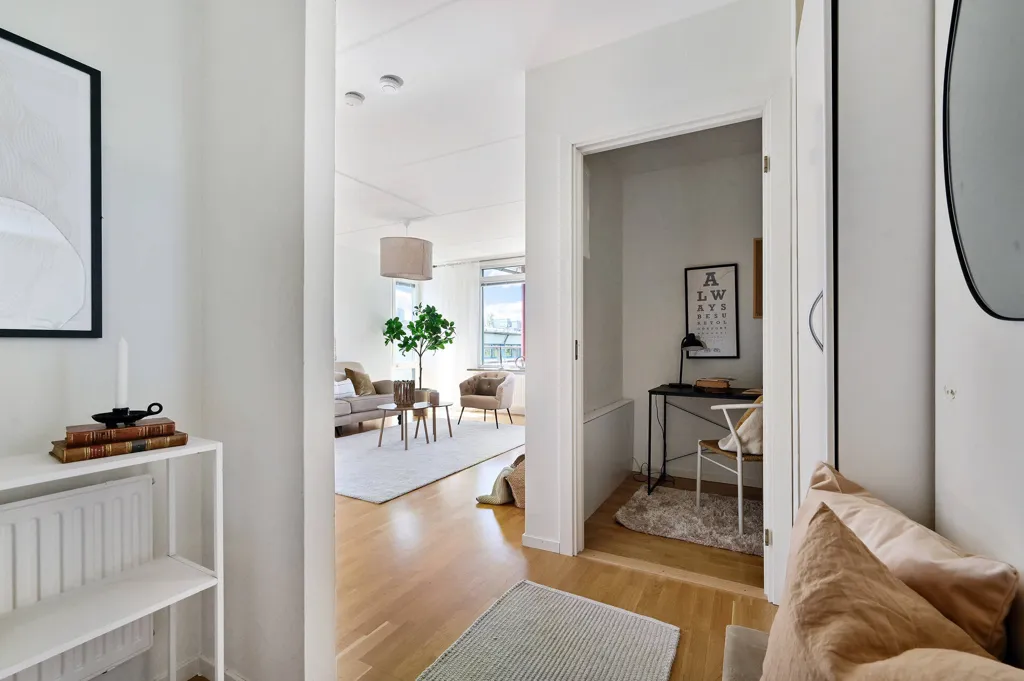 Esik - Two-Bedroom Flat with Garden View in Farsta