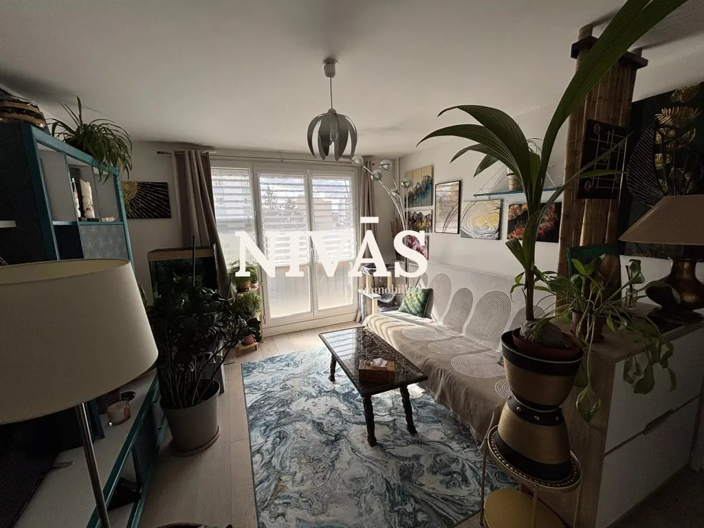 Living Room - Charming T2 with Balcony in Bondy