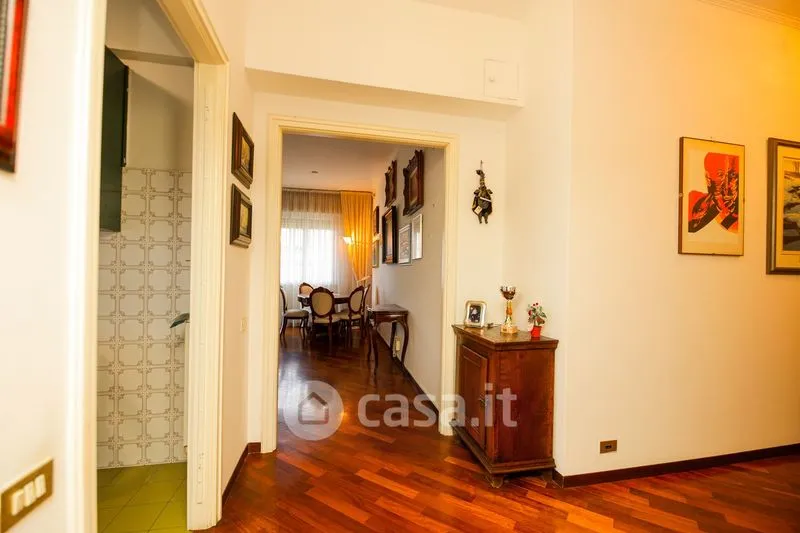 Esik - Bright Trilocale with Terraces in Camogli