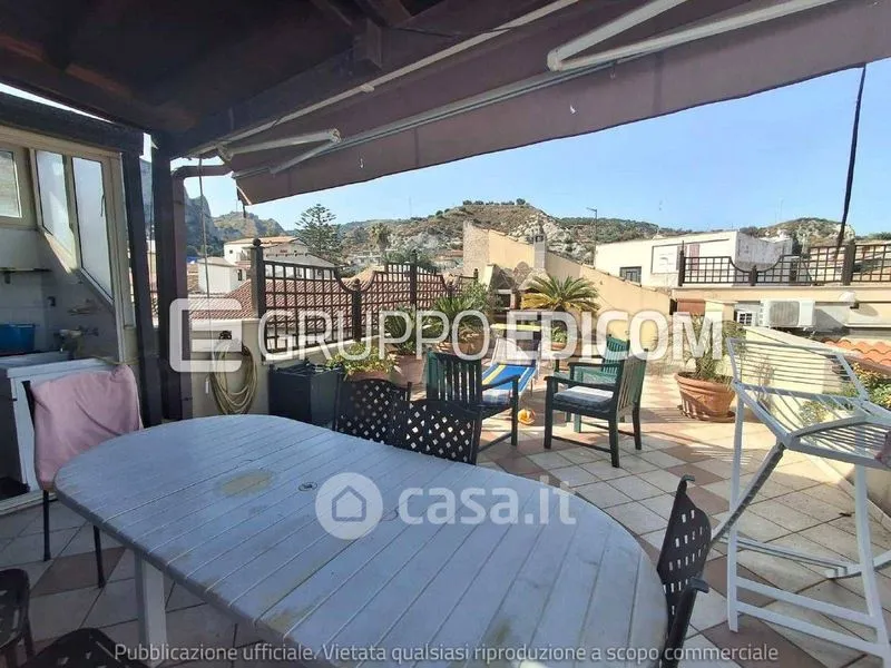 Terrasse - Three-Bedroom Apartment with Terrace in Roccella Ionica