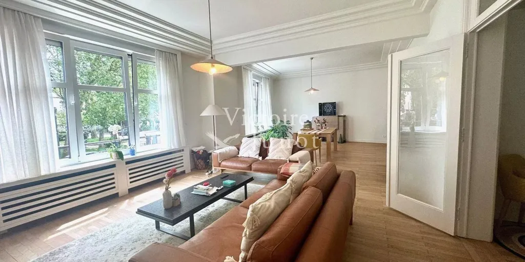 Séjour - Appartement Luxe avec Garage à Elsene