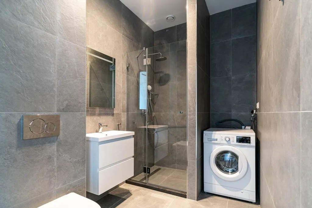 Salles de bain - One-Bedroom Apartment with Parking in The Hague