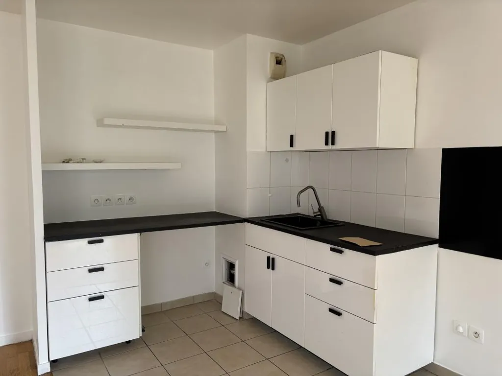 Cuisine - Appartement 4 Pièces avec Terrasse à Mantes-la-Jolie