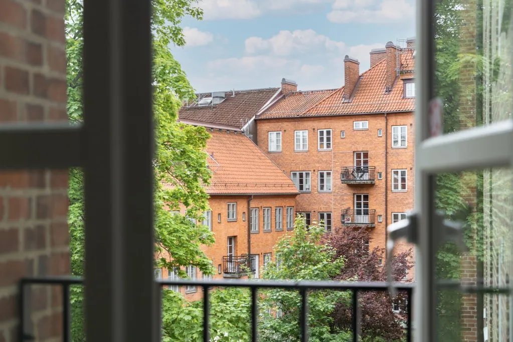 Balcon - 1930s Flats with Lift in Värnhem