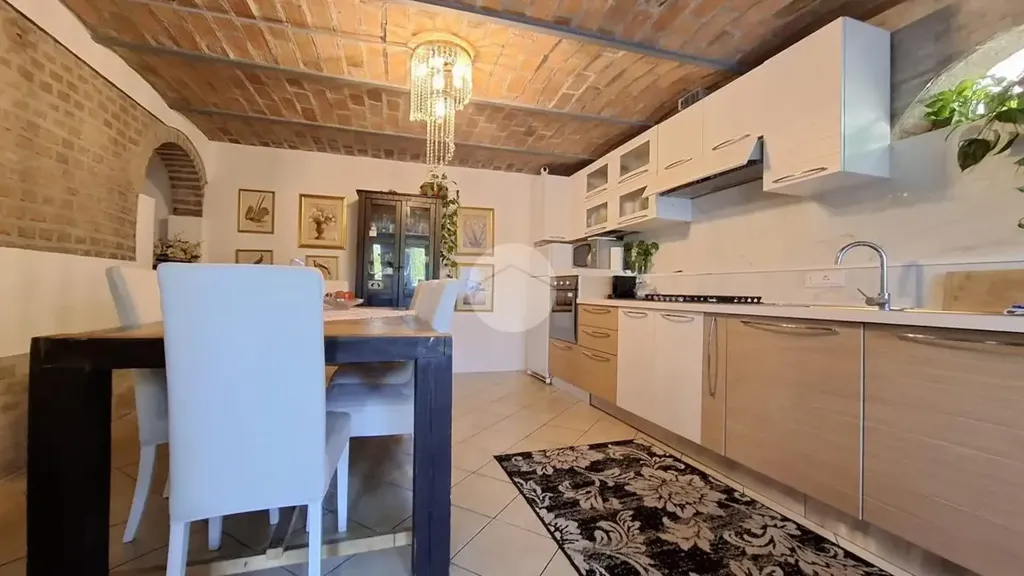 Köök - Villa with Garden in Casteggio