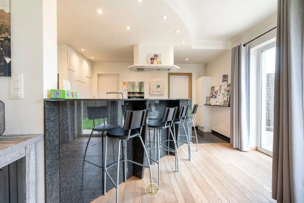 Kitchen - Villa with Office Space and Solar Panels in Menen