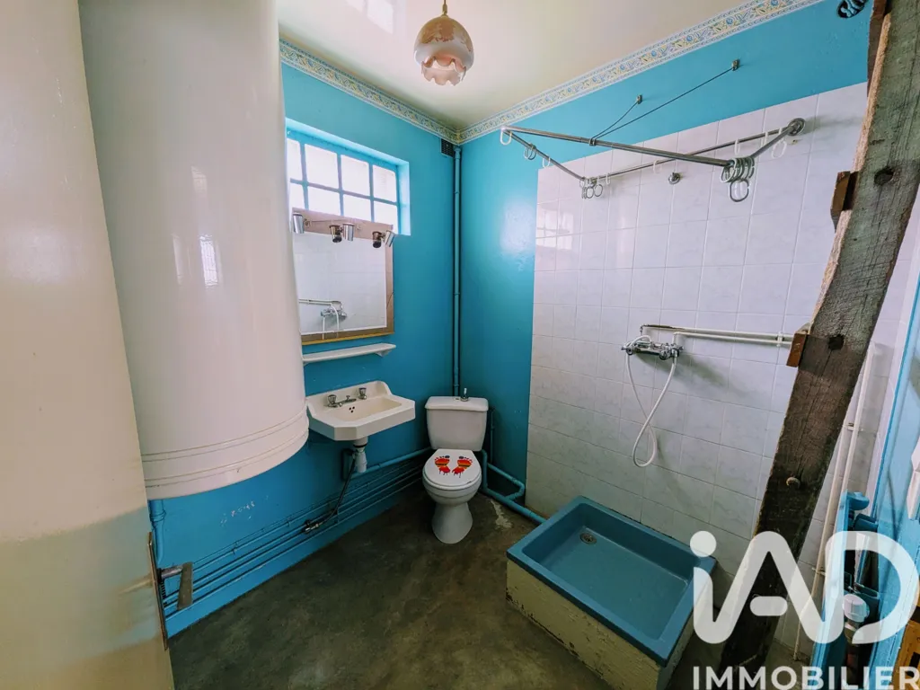 Salles de bain - Maison de Ville à Tournay avec 6 Chambres