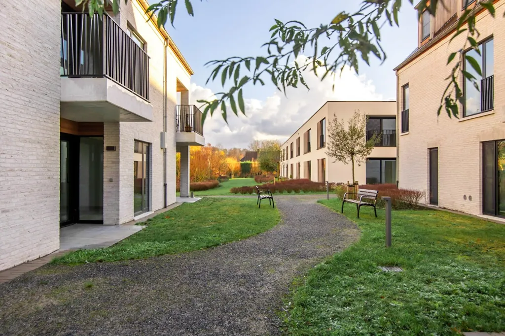 Aed - Modern Apartments with Service in Varsenare