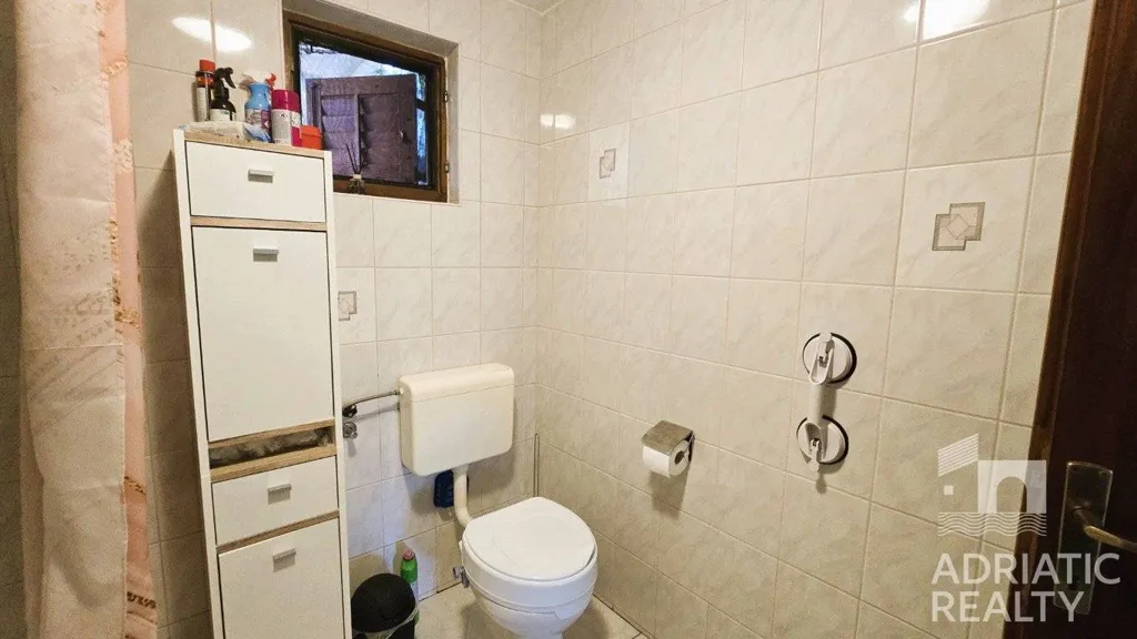 Vannitoad - Two-Bedroom Apartment with Terrace in Vodice