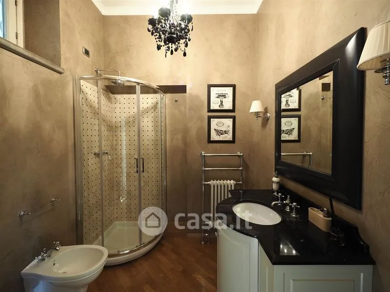 Vannitoad - Three-Bedroom Flat with Terrace in Florence