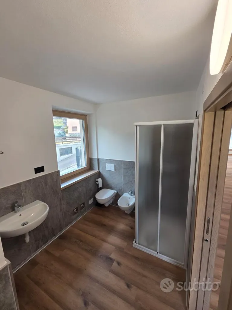 Baños - New Commercial Units on SS42, Cusiano Trento