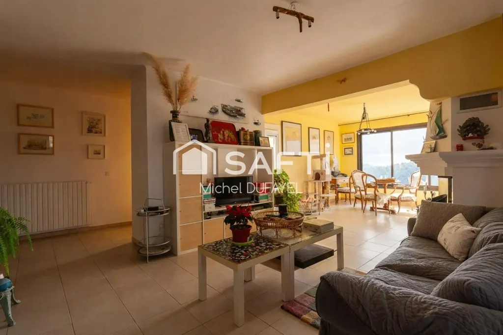 Séjour - Maison Provençale avec Piscine à Claviers