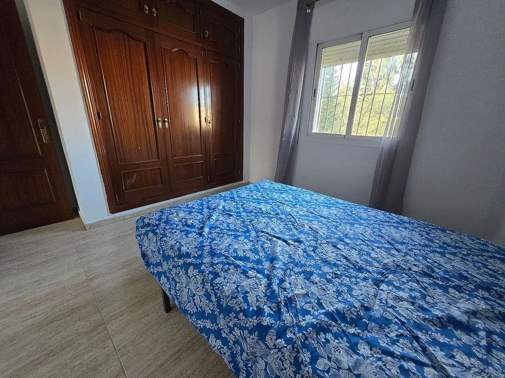 Chambres - Semi-Detached House with Pool in Benalmádena