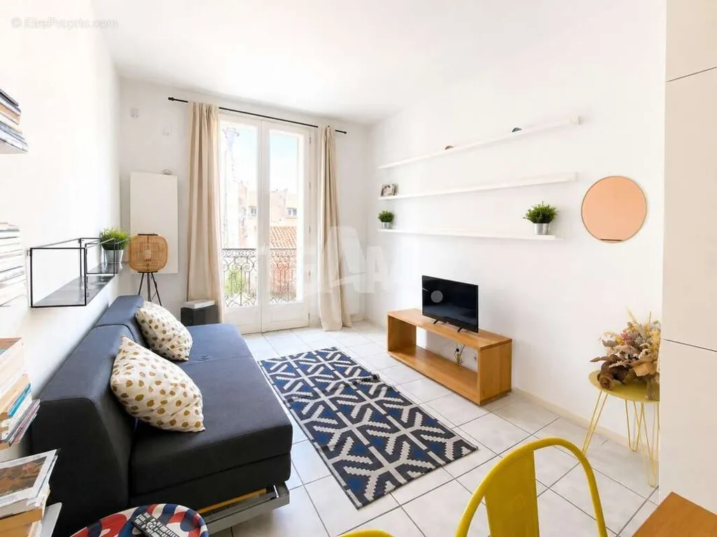 Séjour - Appartement T2 Traversant en Centre-Ville
