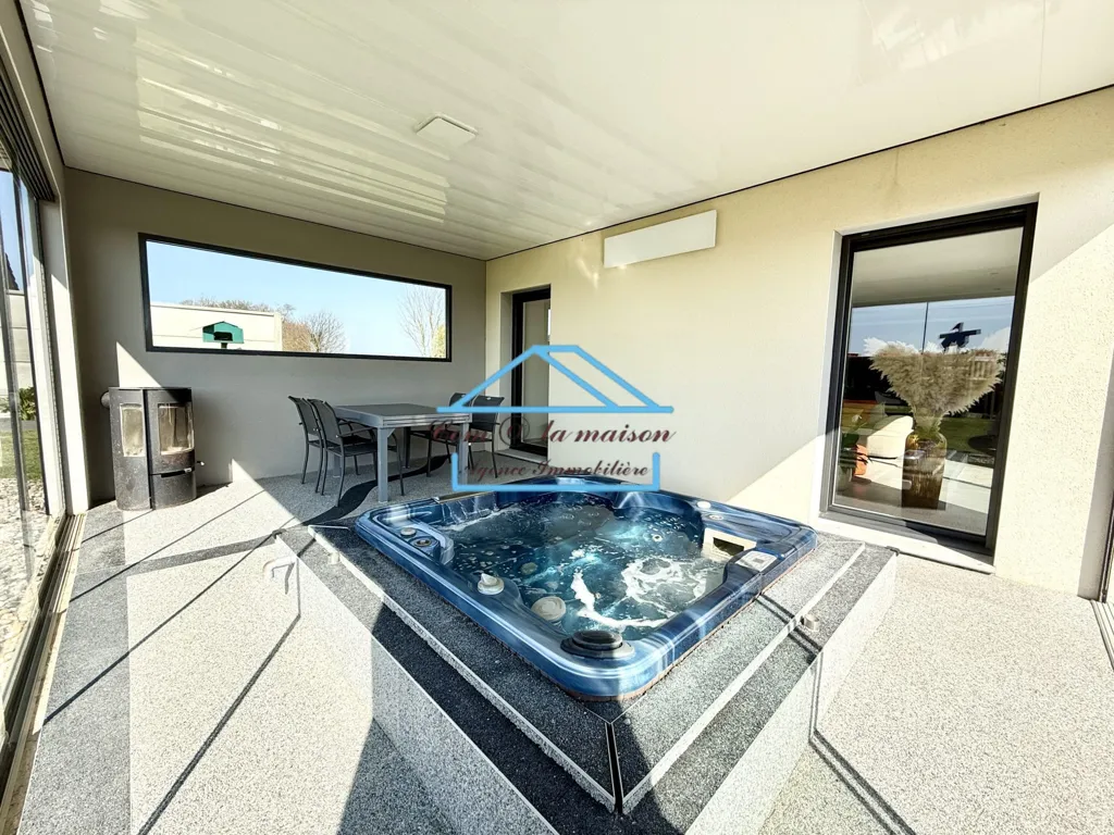 Terrasse - Propriété Contemporaine avec Jacuzzi à Octeville-sur-Mer