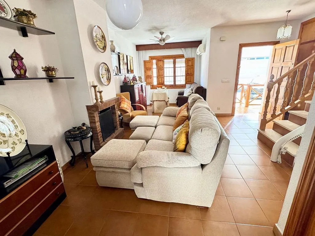 Elutuba - Semi-detached House with Balcony in Punta Umbría