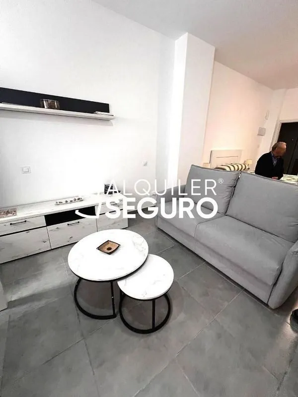 Elutuba - Studio with Air Conditioning in Adelfas