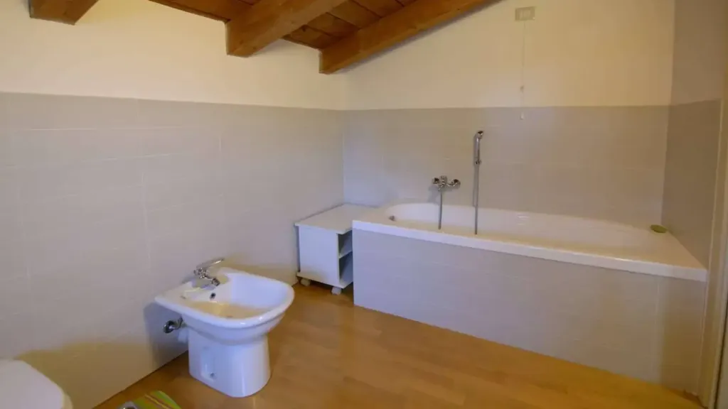 Salles de bain - Villa with Garden in Rivergaro