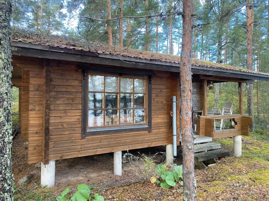 Välivaade - Cottage with Sauna on Lake Shore in Äitsaari