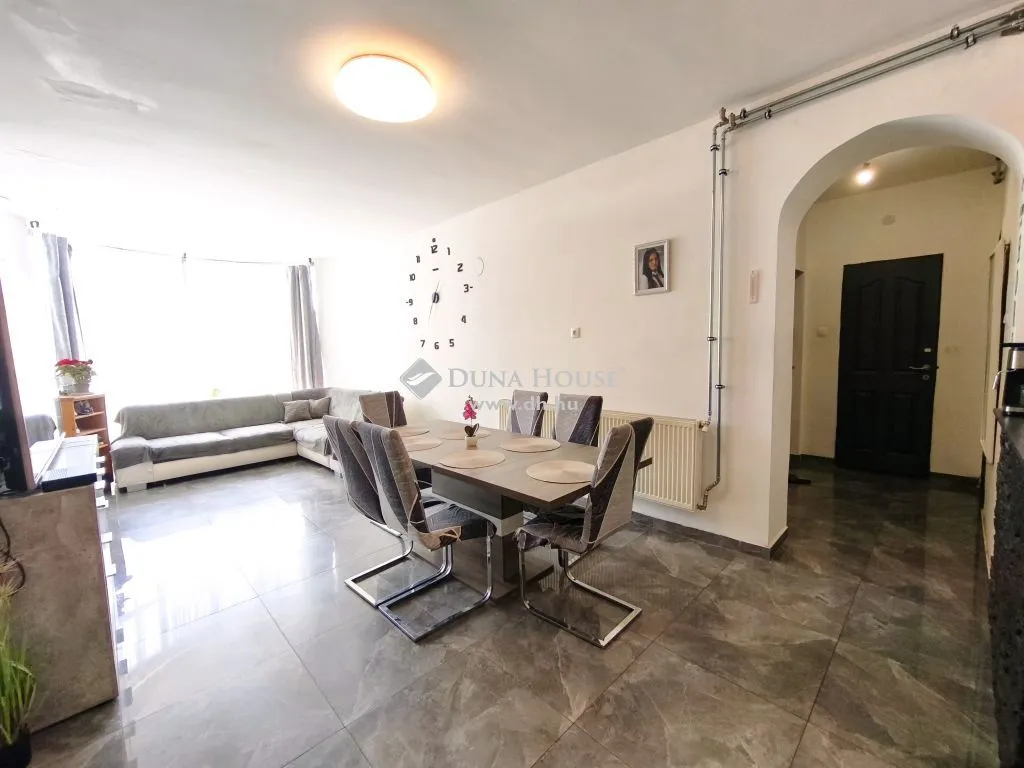 Sala da pranzo - Spacious 3-Bedroom Flat near Centre in Ercsi