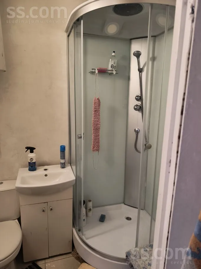 Vannitoad - Privatised Two-Bedroom Flat in Līvāni