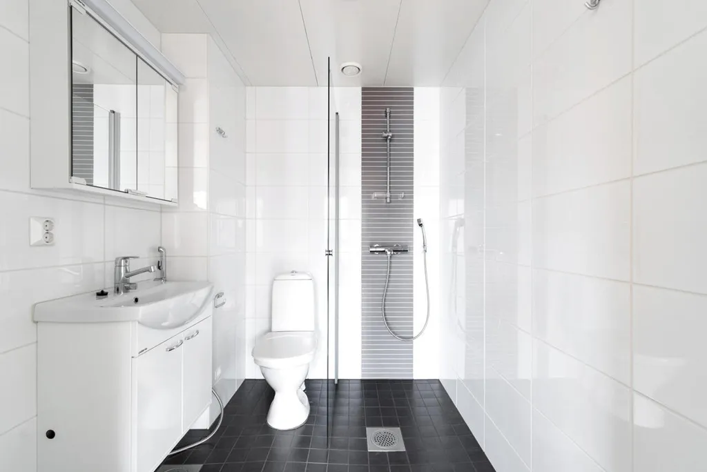 Bathrooms - Apartment with Balcony in Jyväskylä