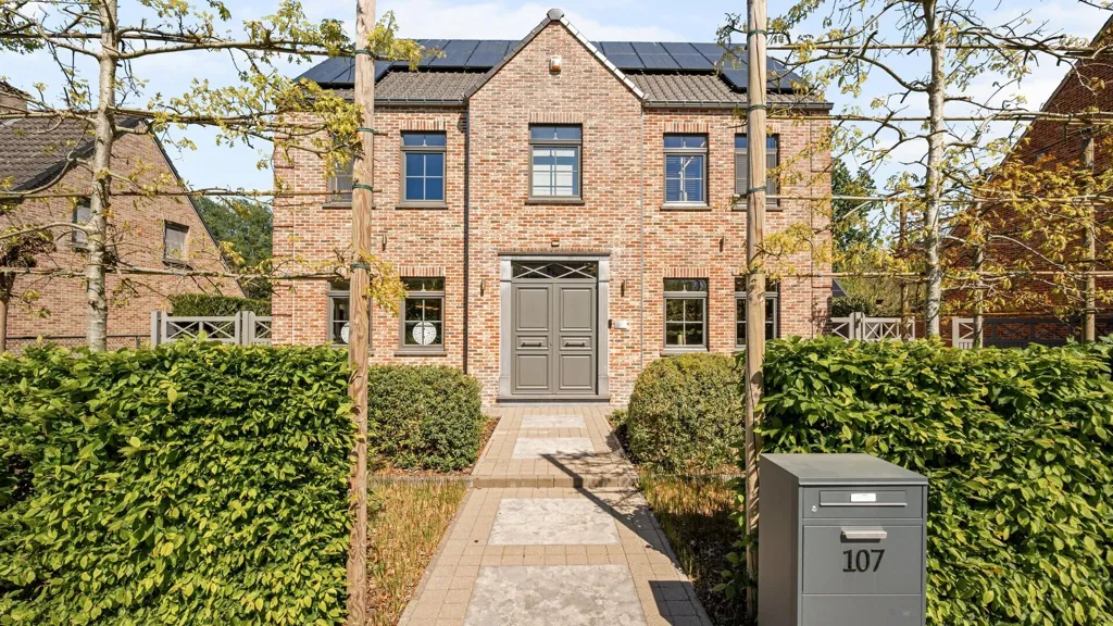 Exterior - Stately Villa with Garden in Romershoven