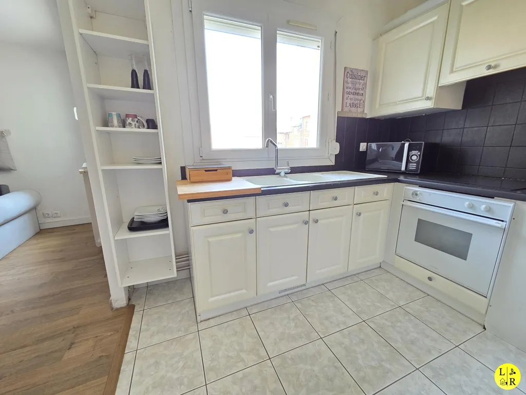 Kitchen - Charming 2-Bedroom in Arras Centre