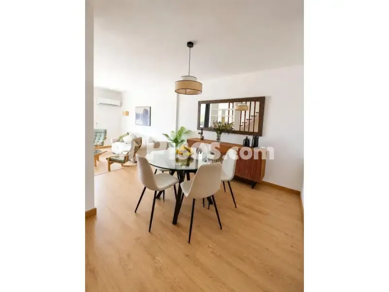 Söögituba - Seafront Chalet with Terrace in Torrenova