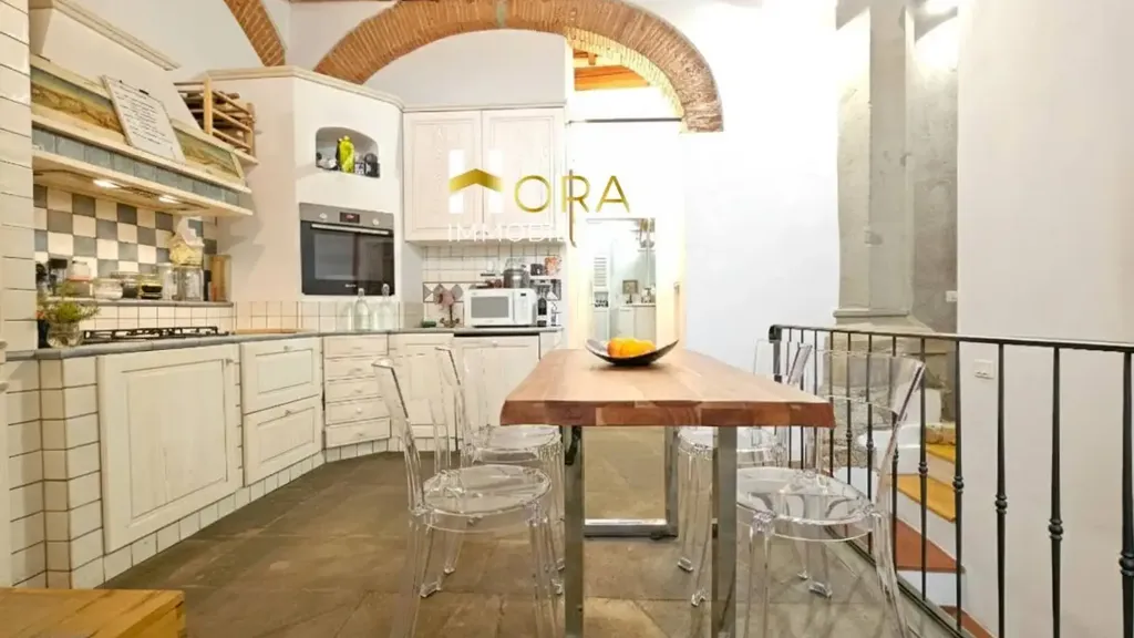 Cuisine - Historic Trilocale in Florence's Castello