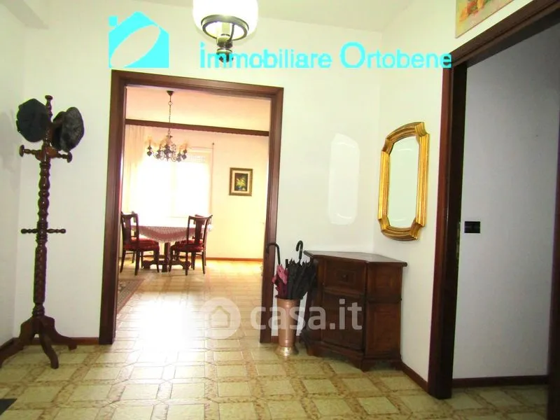 Esik - Apartment with Balcony in Nuoro