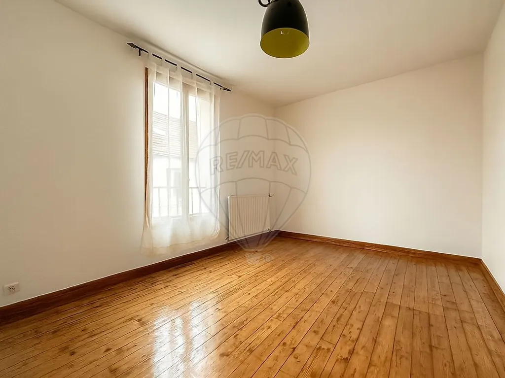 Pièces - Maison de Caractère avec Garage au Cœur de Montataire