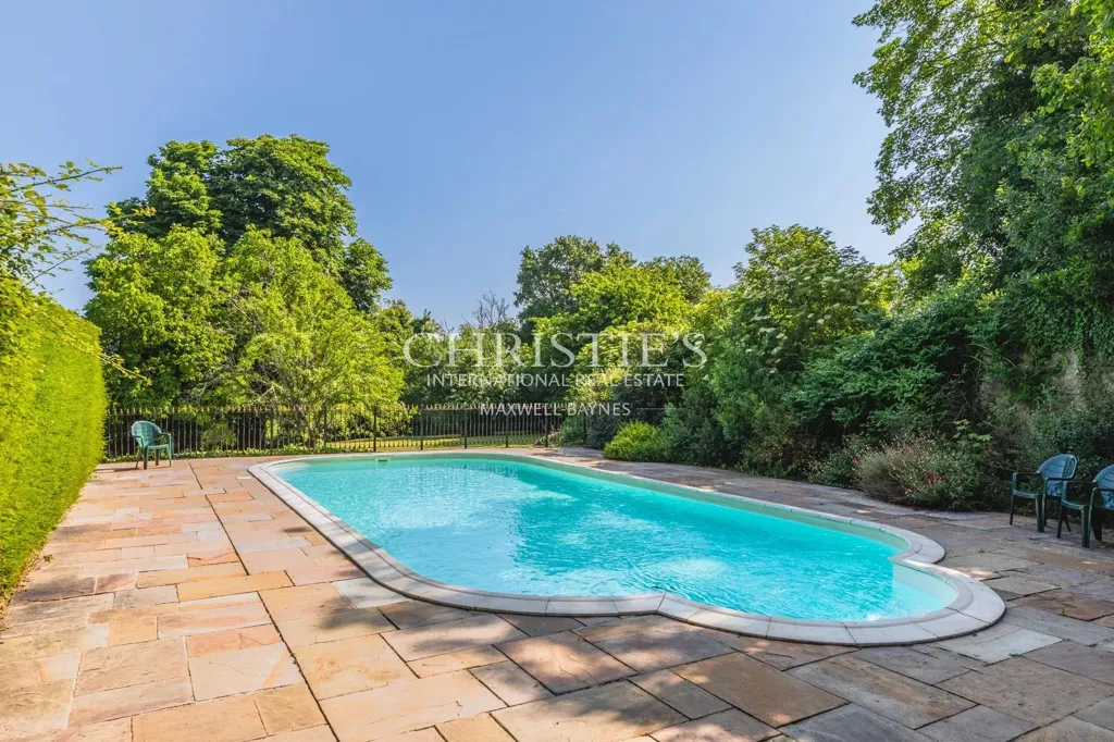 Piscine - Château Historique près de Saint-Émilion