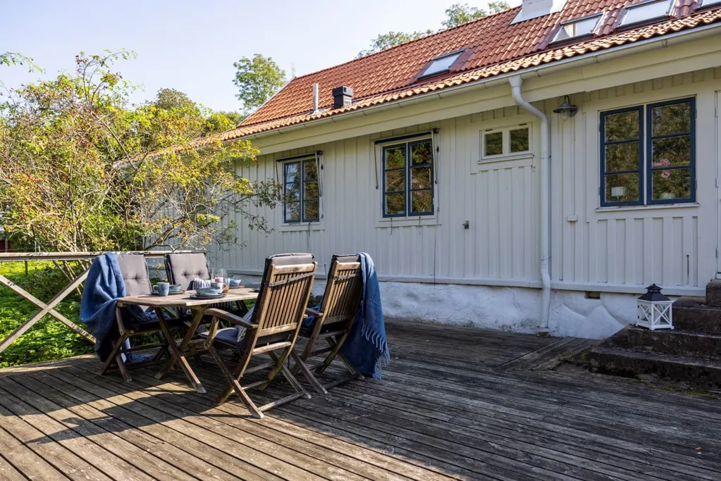 Terrasse - Historic Captain's House with Stall in Kungsbacka
