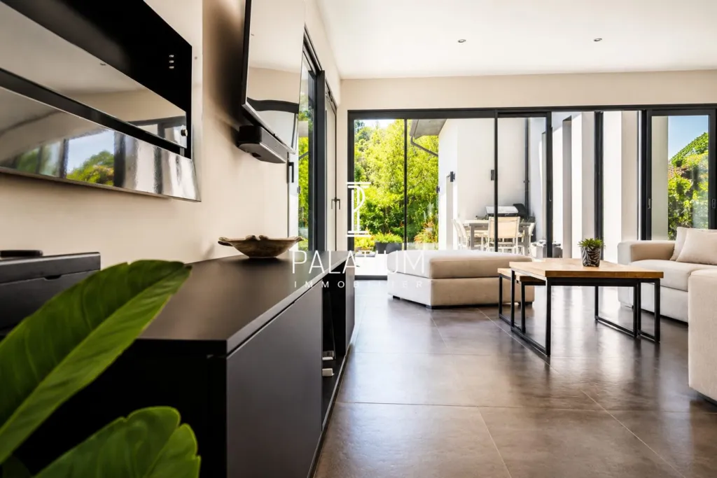 Soggiorno - Contemporary Villa with Pool in Gap