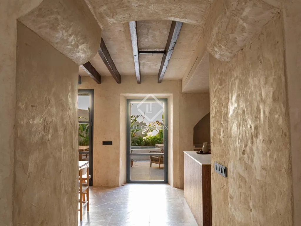 Esik - Renovated Villa with Pool in Es Llombards