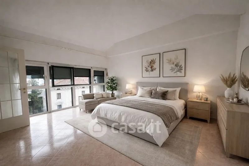 Magamistoad - Spacious Two-Level Apartment in Verona
