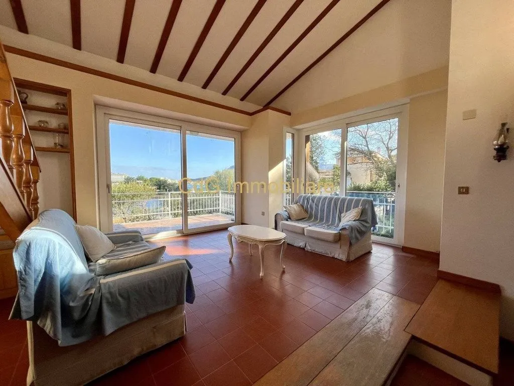 Séjour - Villa with Sea View in Golfo Aranci